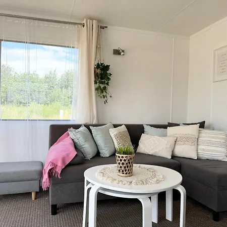 Lucy Duzy Kempingowy - Camp Spot Халупы