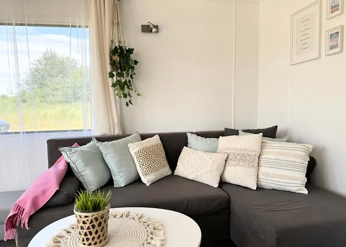 Lucy Duzy Kempingowy - Camp Spot Кемпинг Халупы