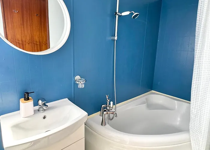 Lucy Duzy Kempingowy - Camp Spot * Халупы