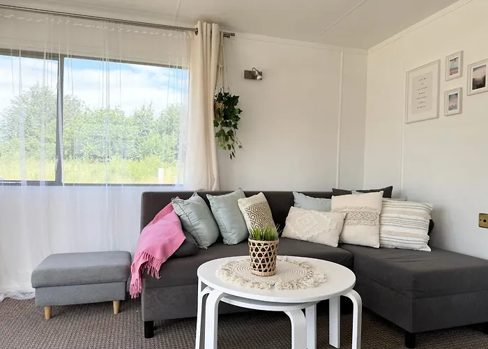 Lucy Duzy Kempingowy - Camp Spot Халупы