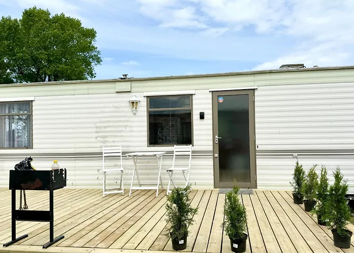 Lucy Duzy Kempingowy - Camp Spot Кемпинг *